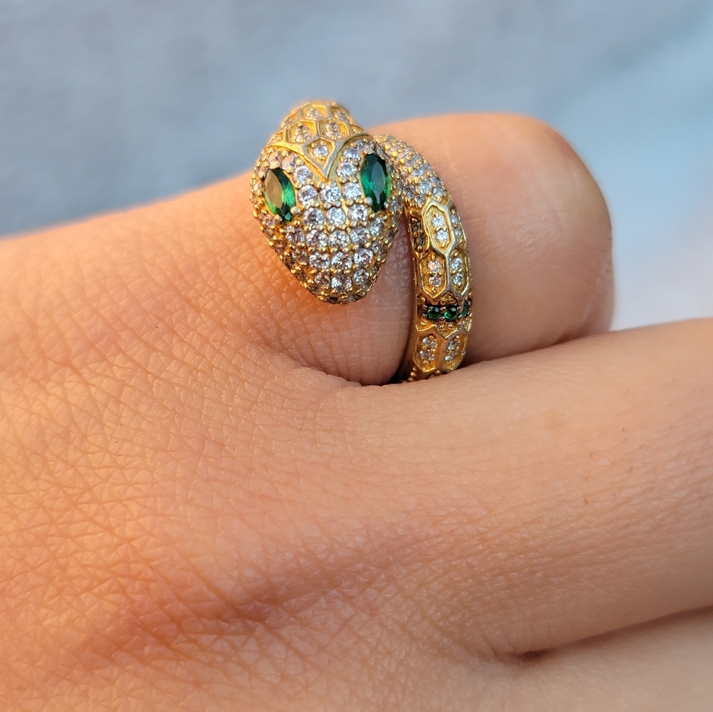 Apm Monaco Snake Ring with Green Stones